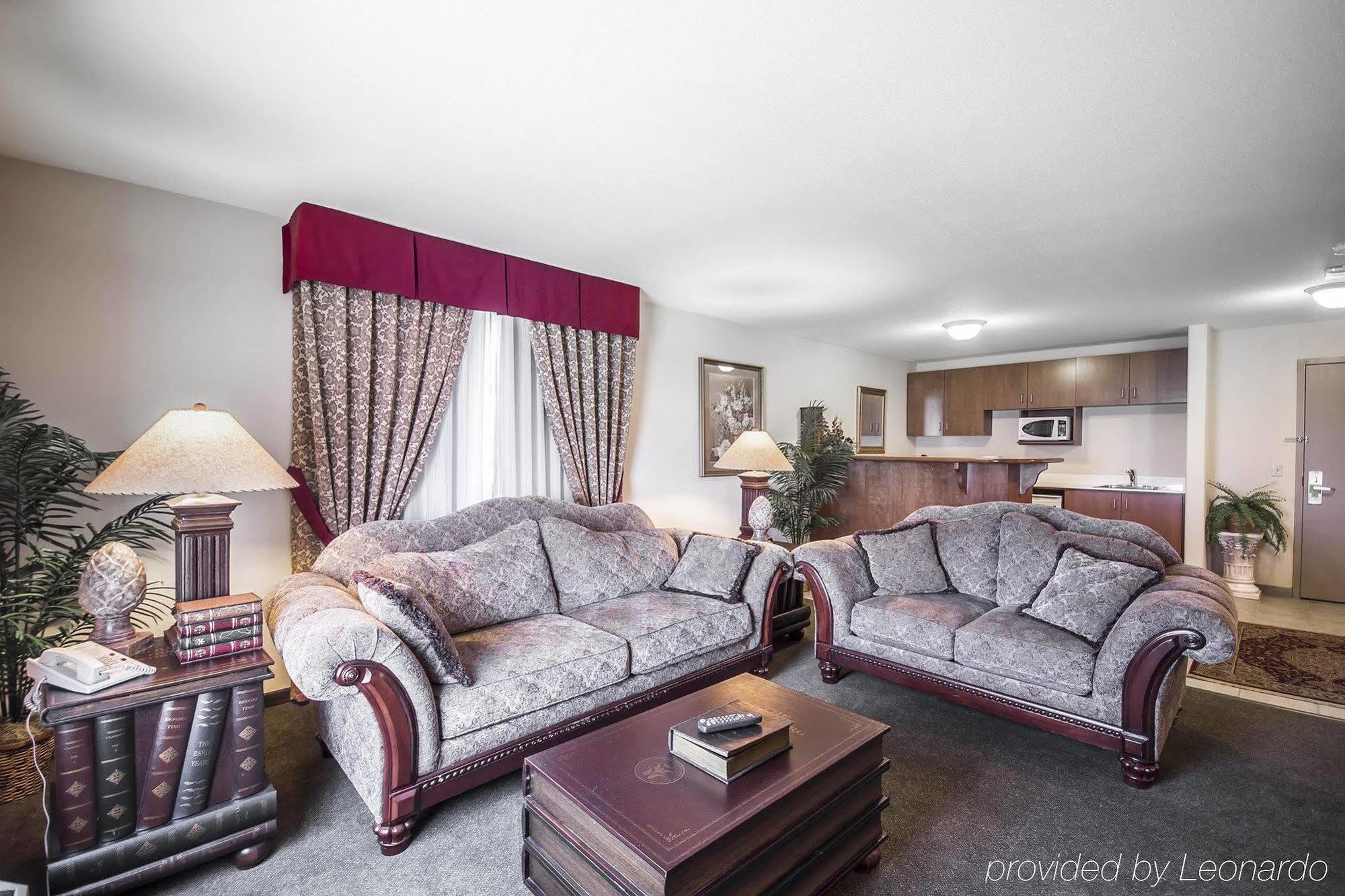 Comfort Inn & Suites Самон Арм Екстериор снимка